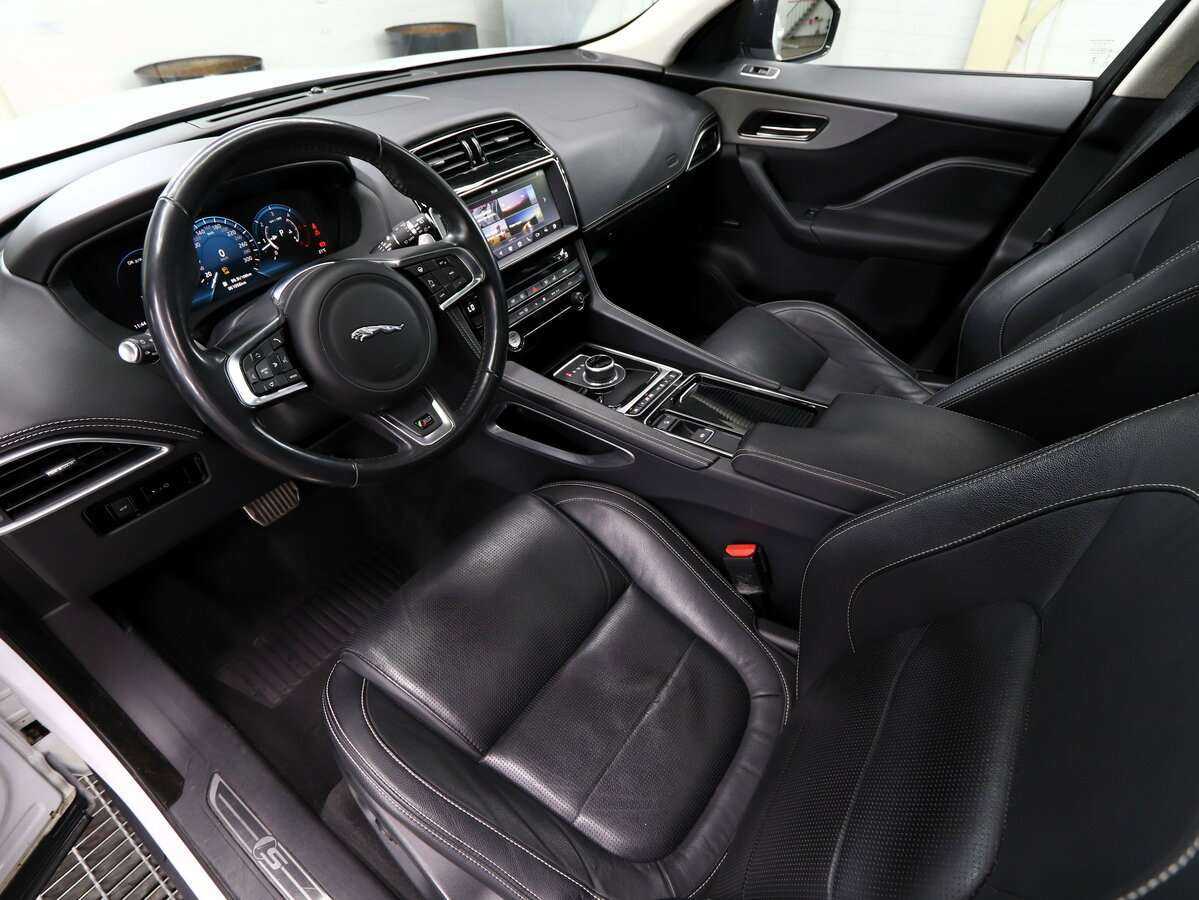 Jaguar F-Pace, 2017 Фото №7