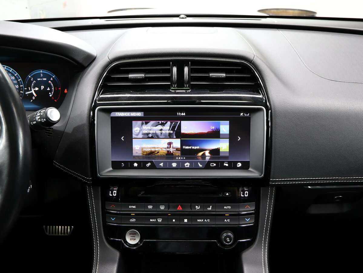 Jaguar F-Pace, 2017 Фото №19