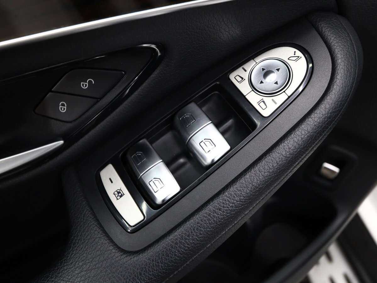 Mercedes-Benz GLC 250, 2015 Фото №16