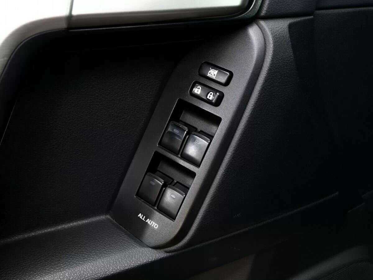 Toyota Land Cruiser Prado, 2018 Фото №9