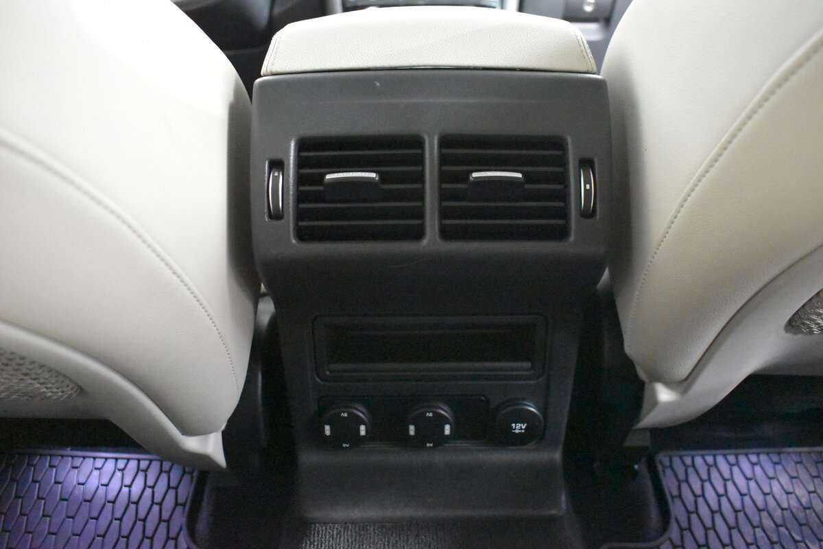 Jaguar F-Pace, 2018 Фото №12