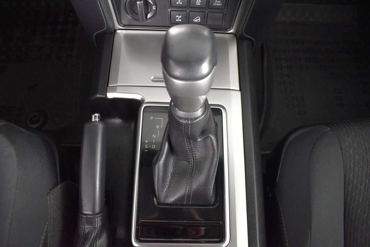 Toyota Land Cruiser Prado, 2021 Фото №18