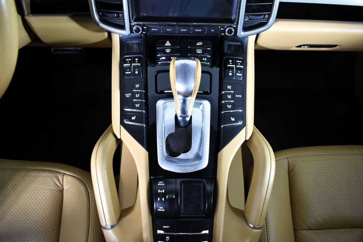 Porsche Cayenne Diesel, 2015 Фото №13