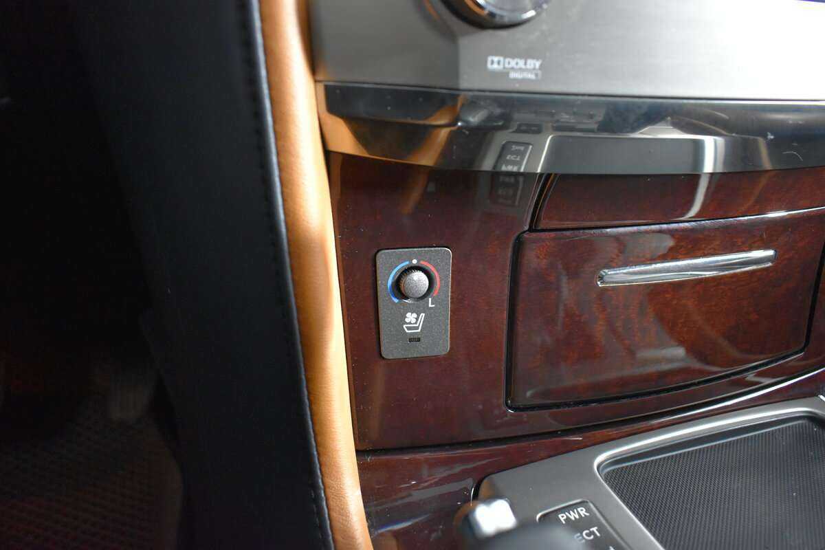 Lexus LX 570, 2013 Фото №21