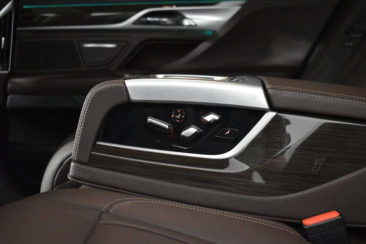 BMW 7 серии Long 730Ld xDrive, 2017 Фото №13