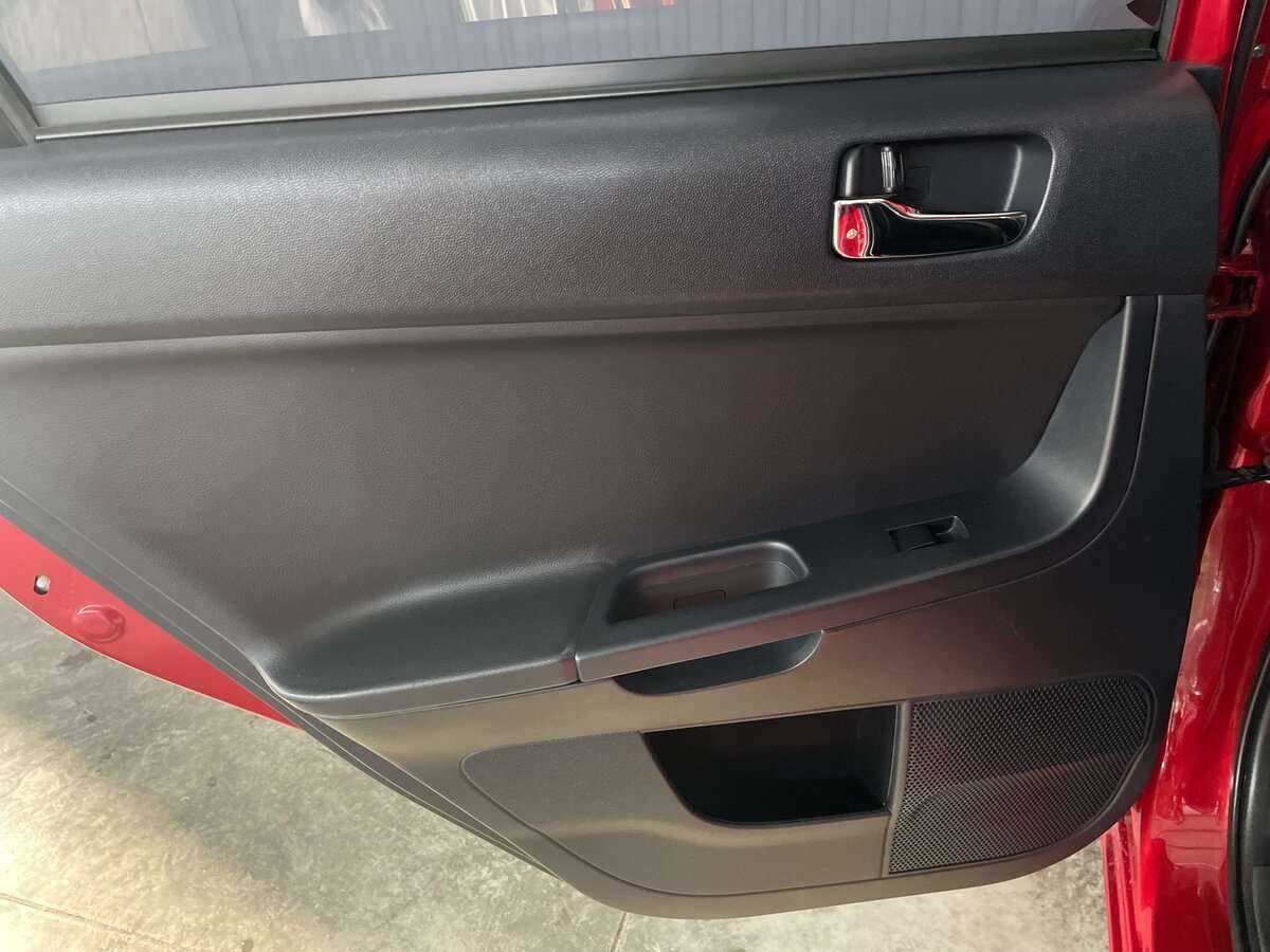 Mitsubishi Lancer, 2011 Фото №18