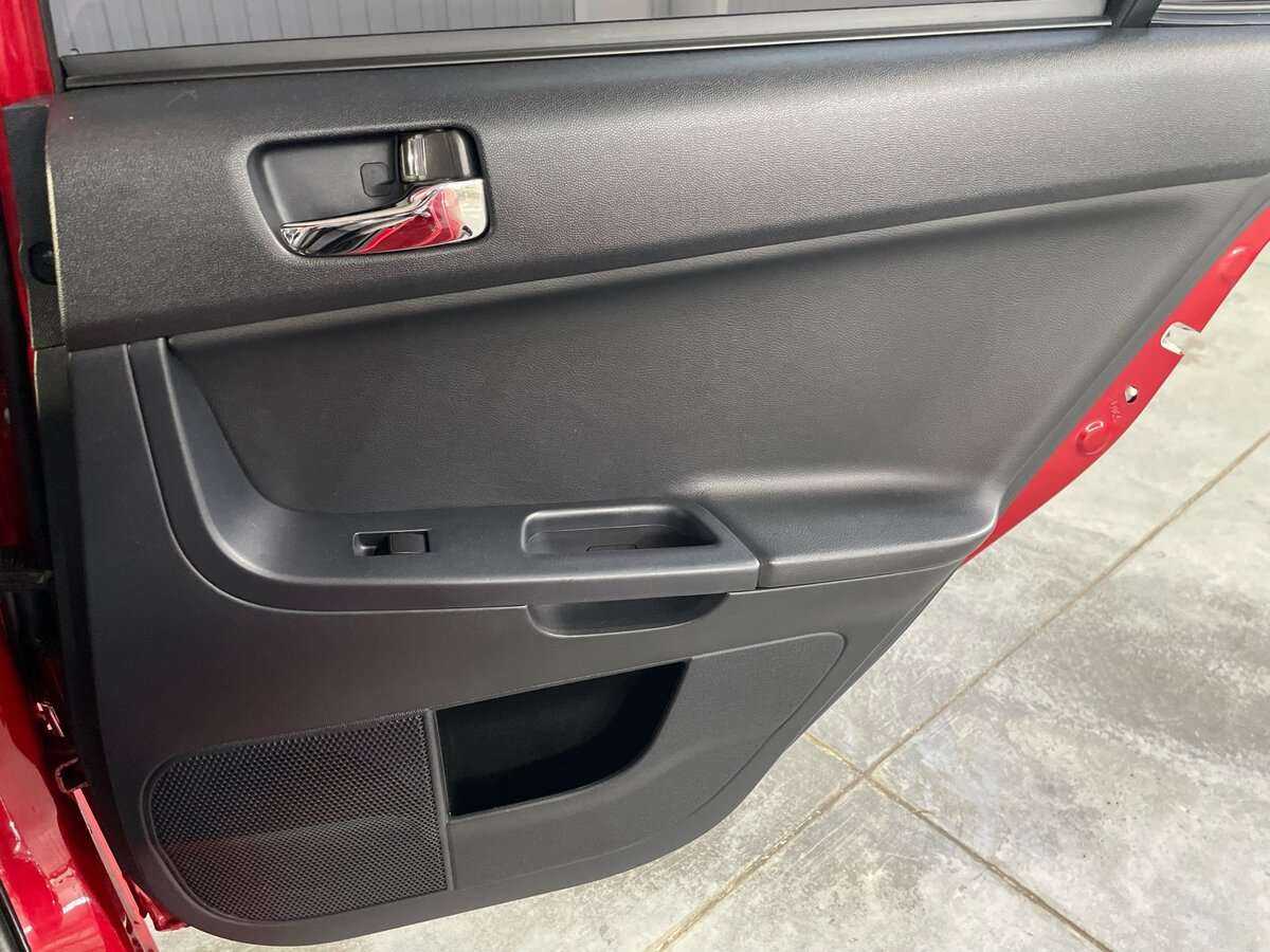 Mitsubishi Lancer, 2011 Фото №20