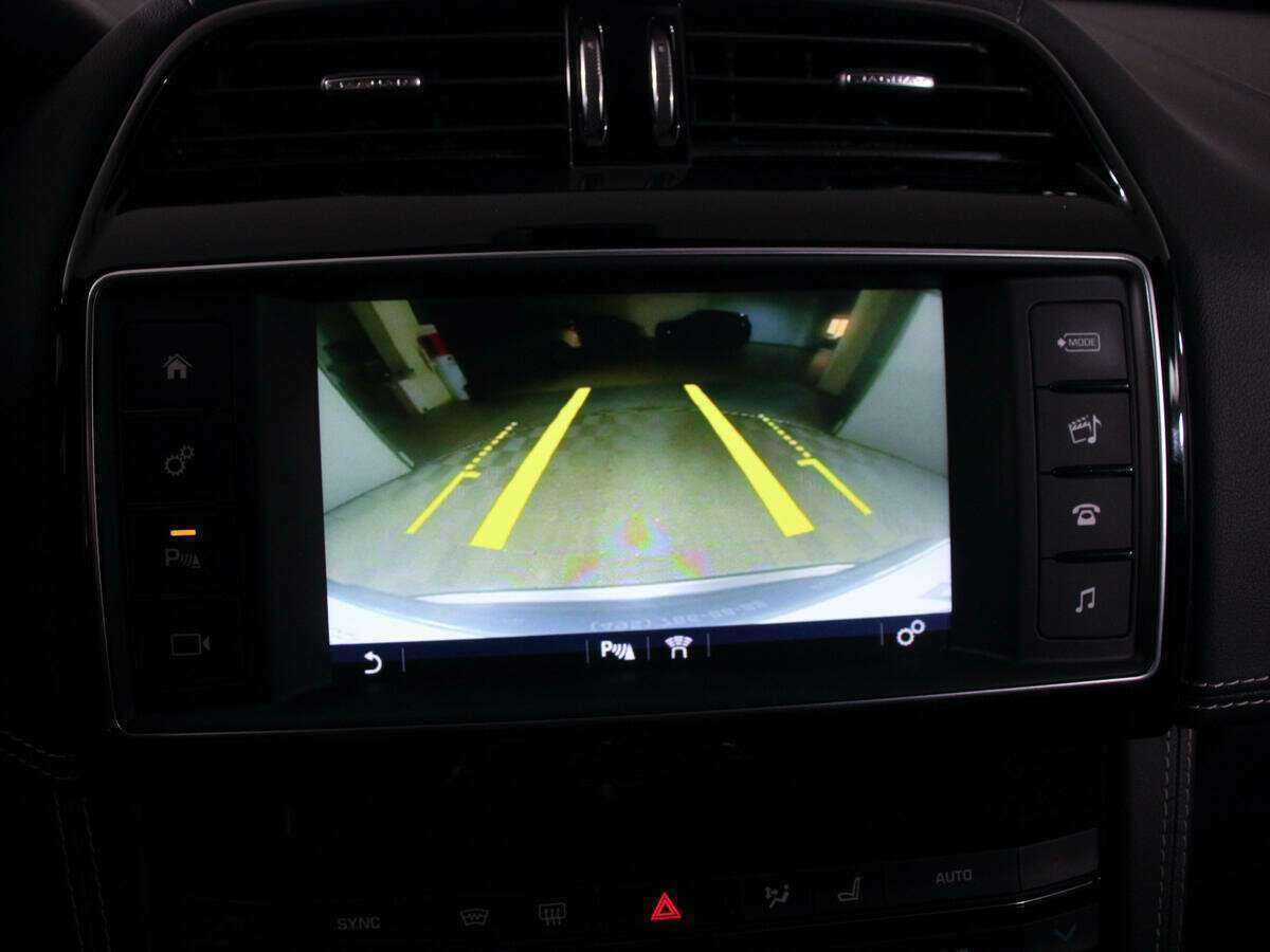 Jaguar F-Pace, 2018 Фото №19