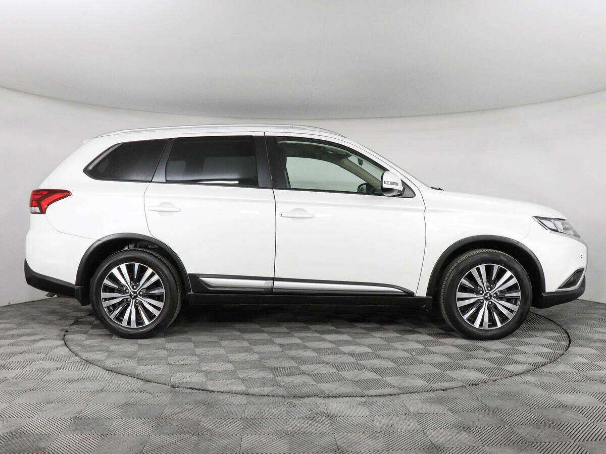 Mitsubishi Outlander, 2019 - 91 367 км. | Фото №4