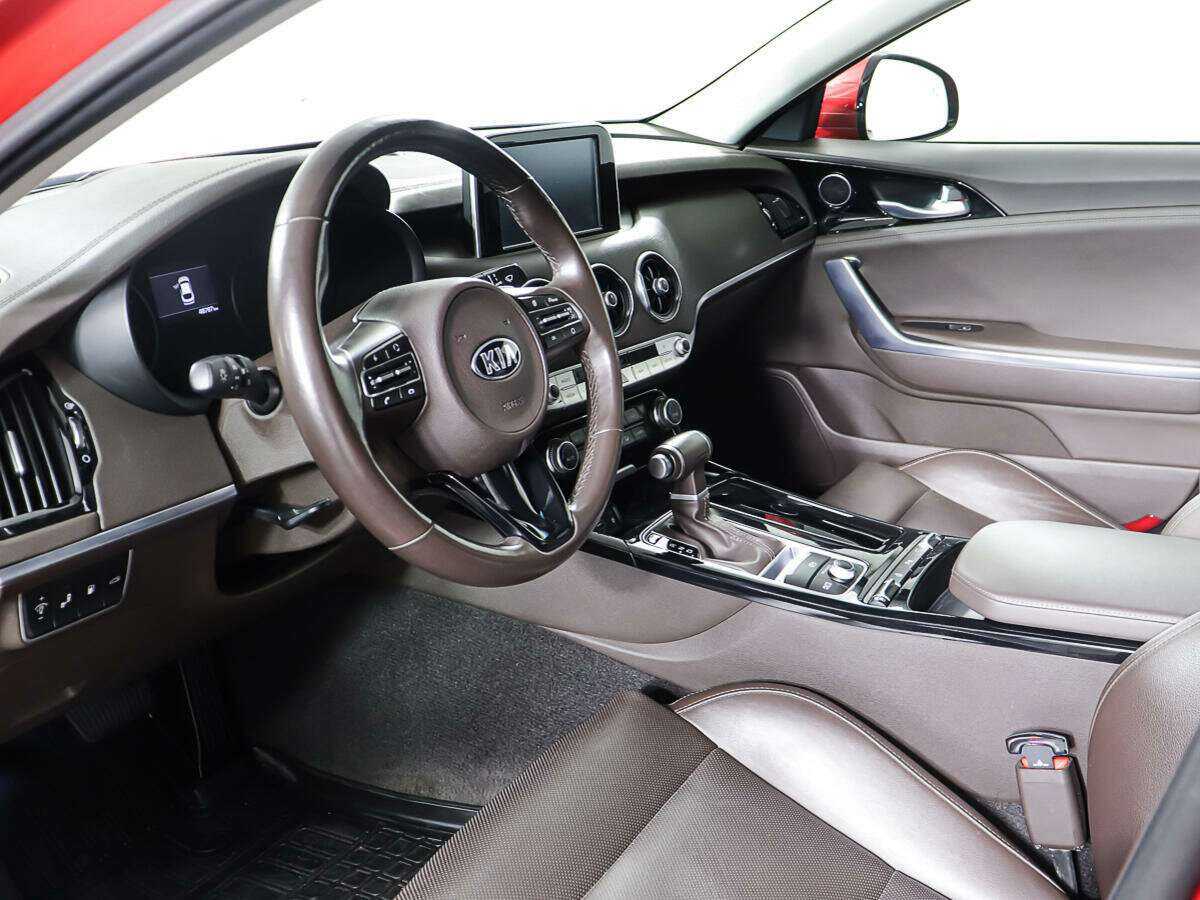 Kia Stinger, 2018 Фото №13