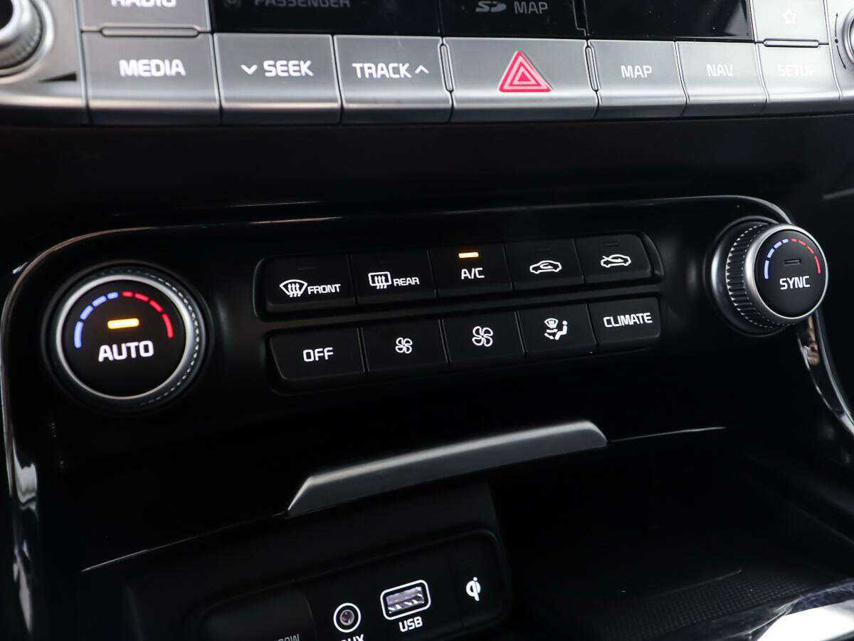 Kia Stinger, 2018 Фото №19