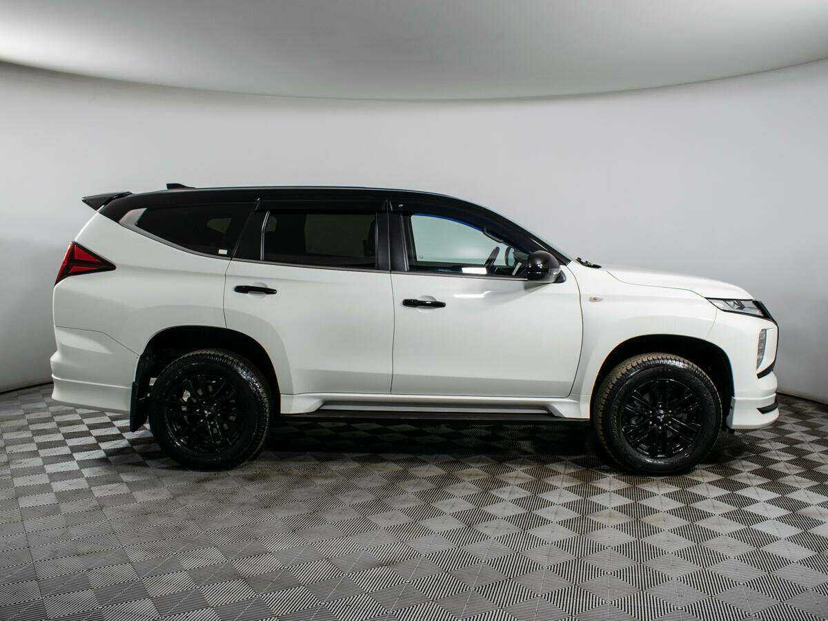 Mitsubishi Montero Sport, 2022 Фото №4