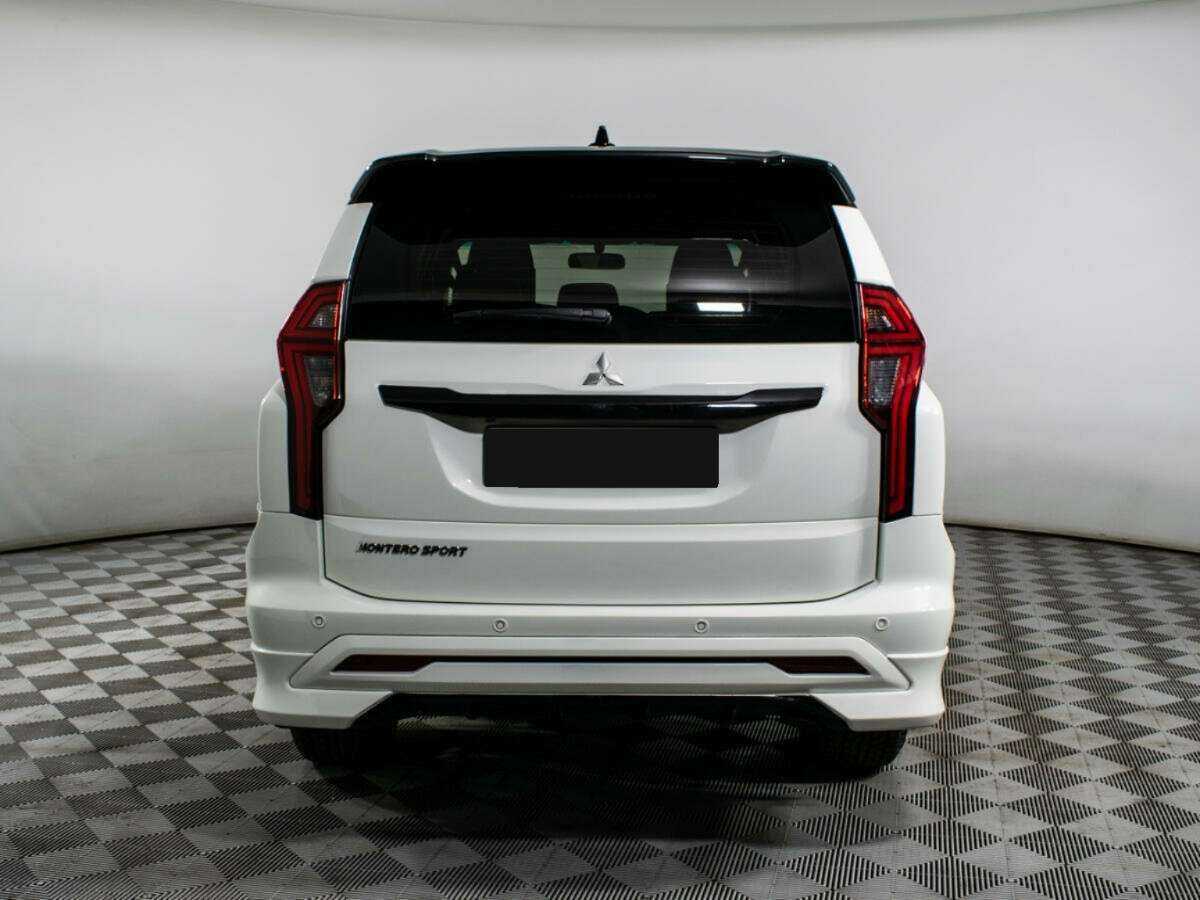 Mitsubishi Montero Sport, 2022 Фото №6