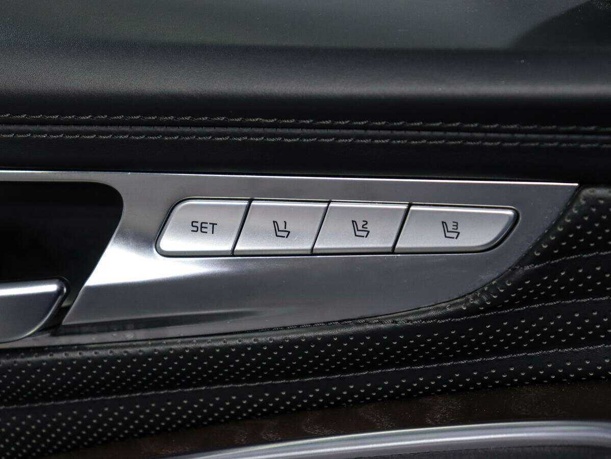 Kia K900, 2019 Фото №23