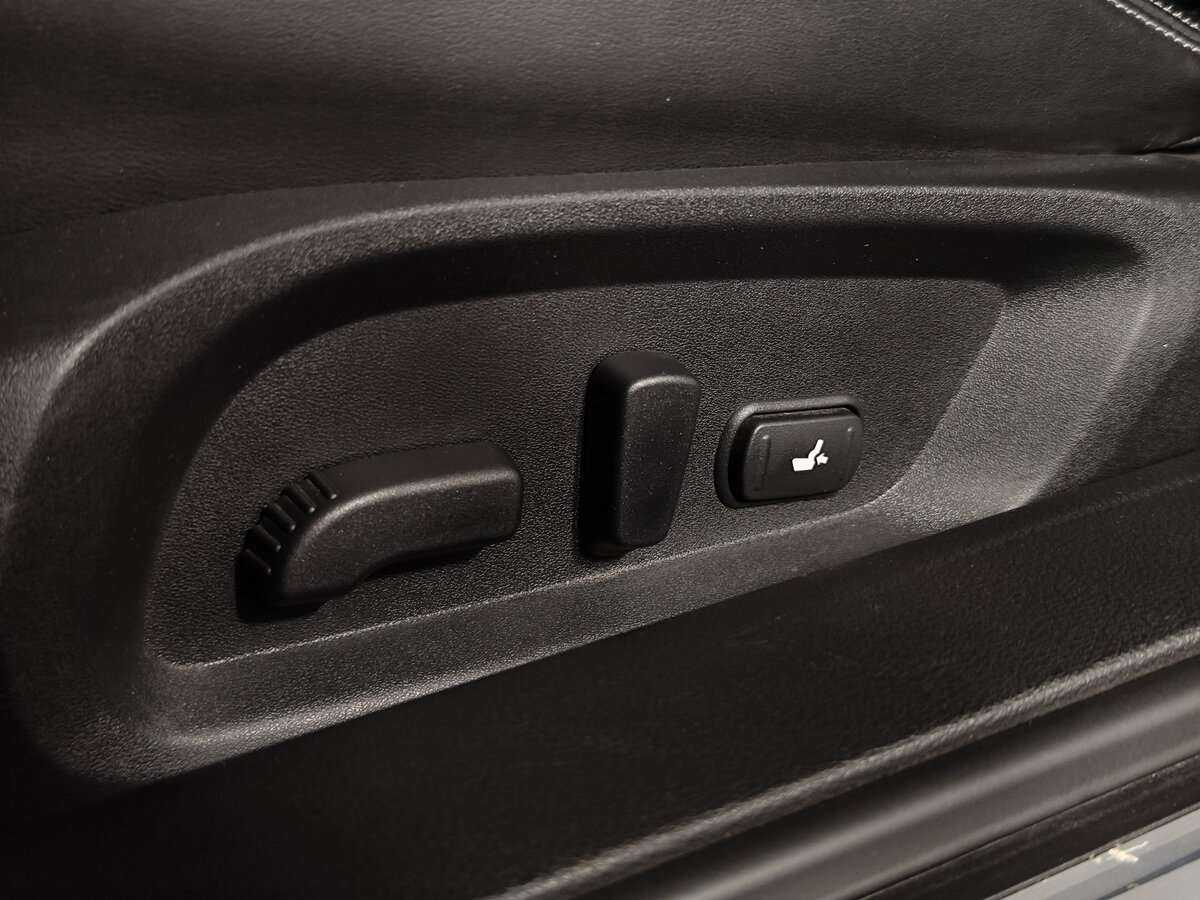 Infiniti Q60, 2017 Фото №7