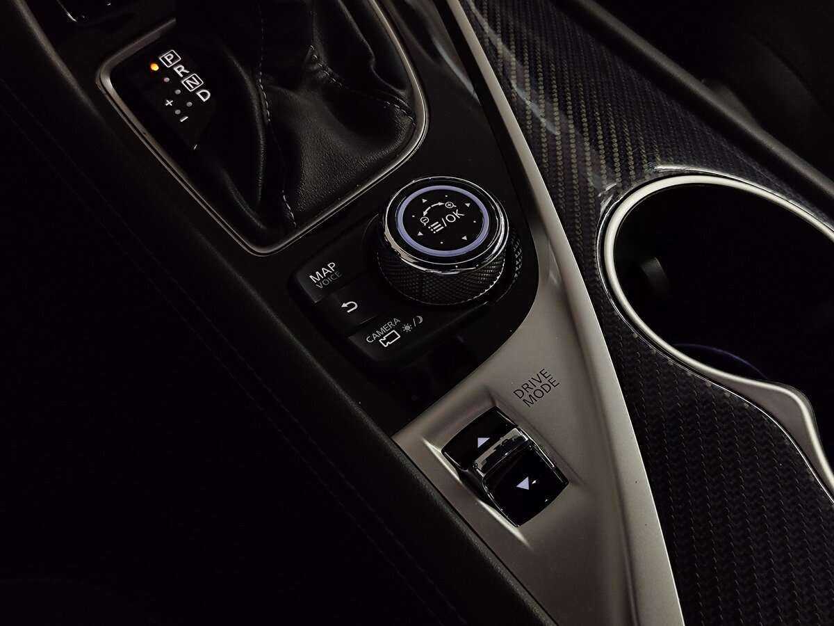 Infiniti Q60, 2017 Фото №22