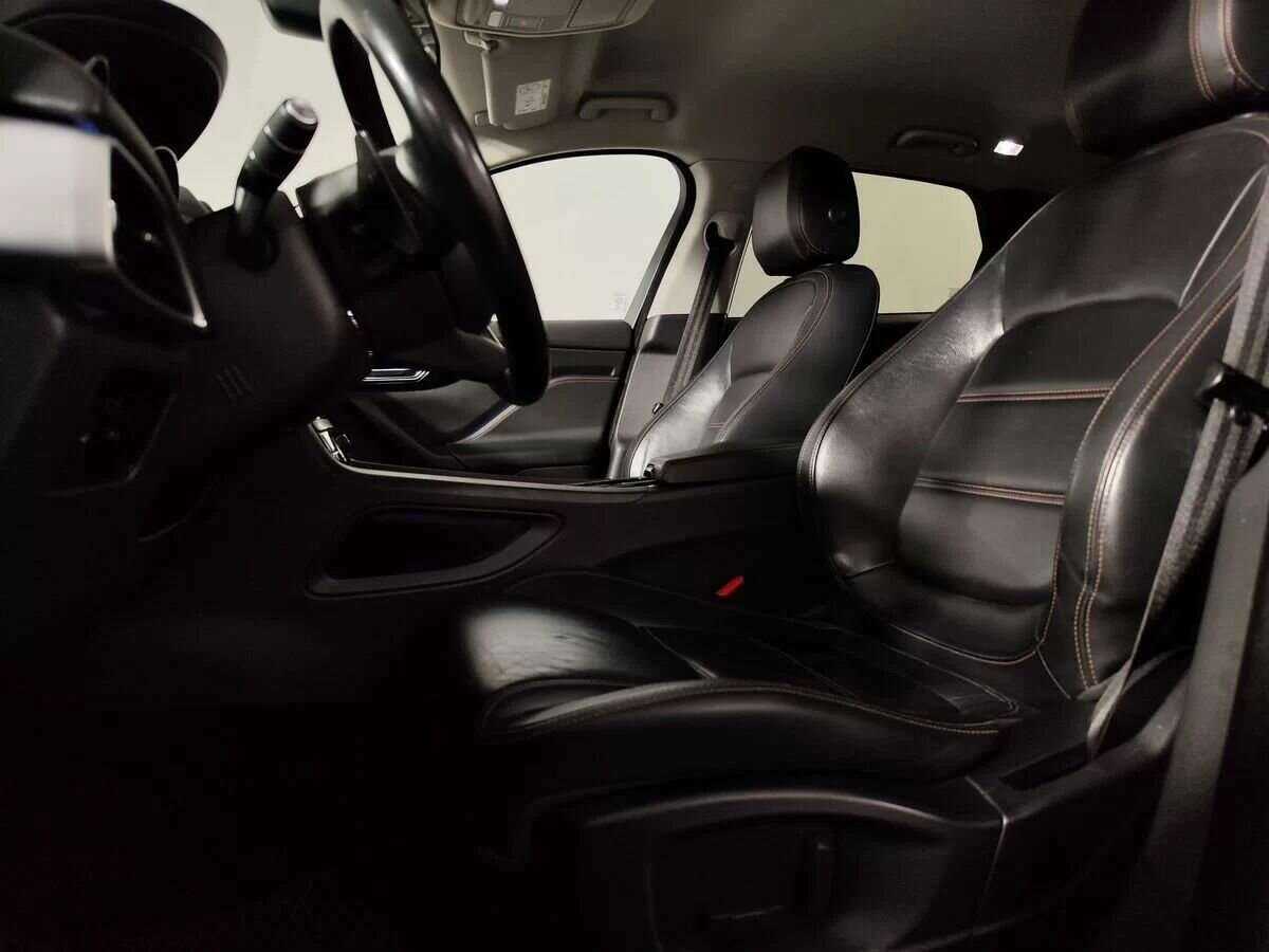 Jaguar F-Pace, 2017 - 121 001 км. | Фото №7