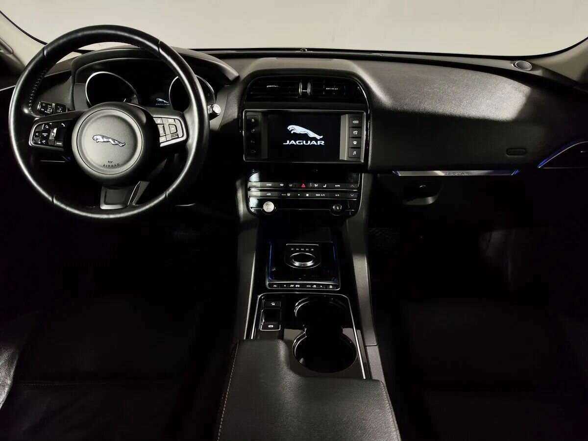 Jaguar F-Pace, 2017 Фото №11