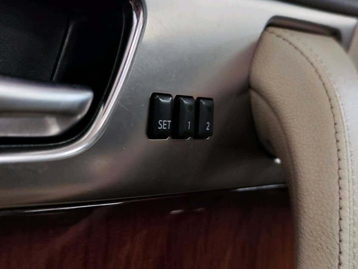 Infiniti FX37, 2010 Фото №27