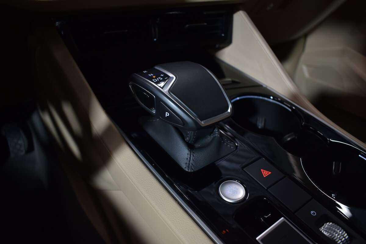 Volkswagen Touareg, 2022 Фото №33