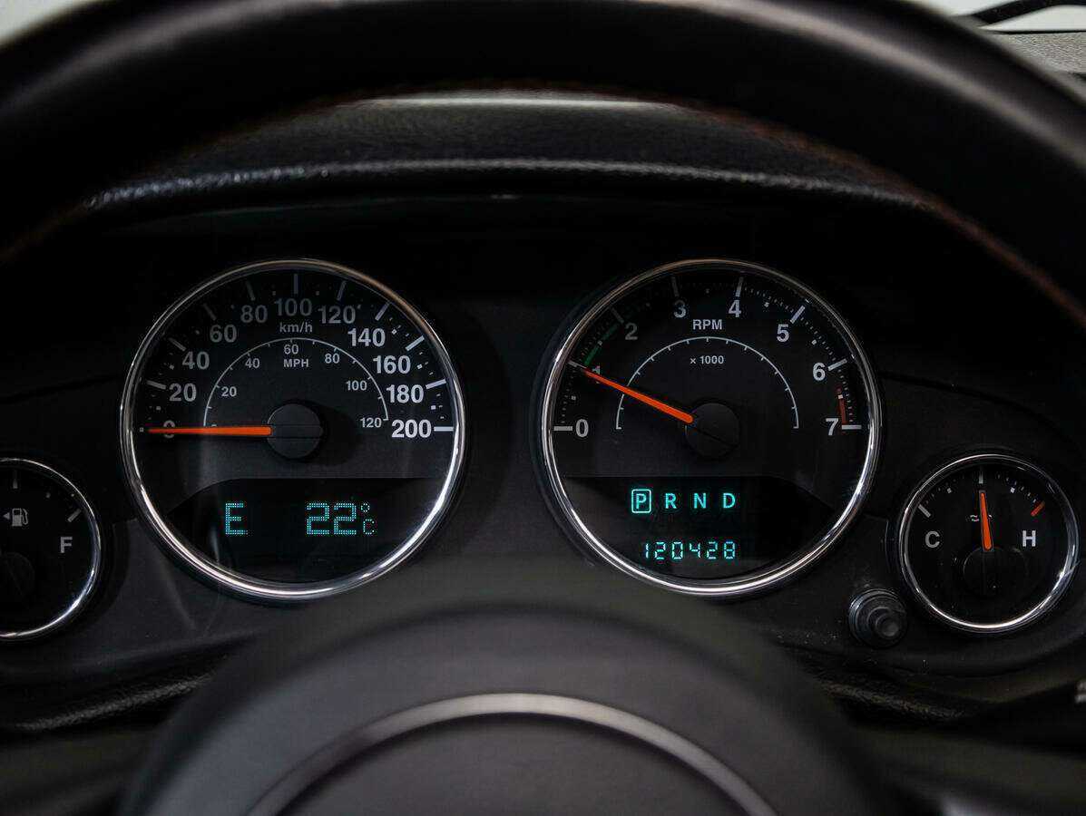 Jeep Wrangler, 2011 Фото №11