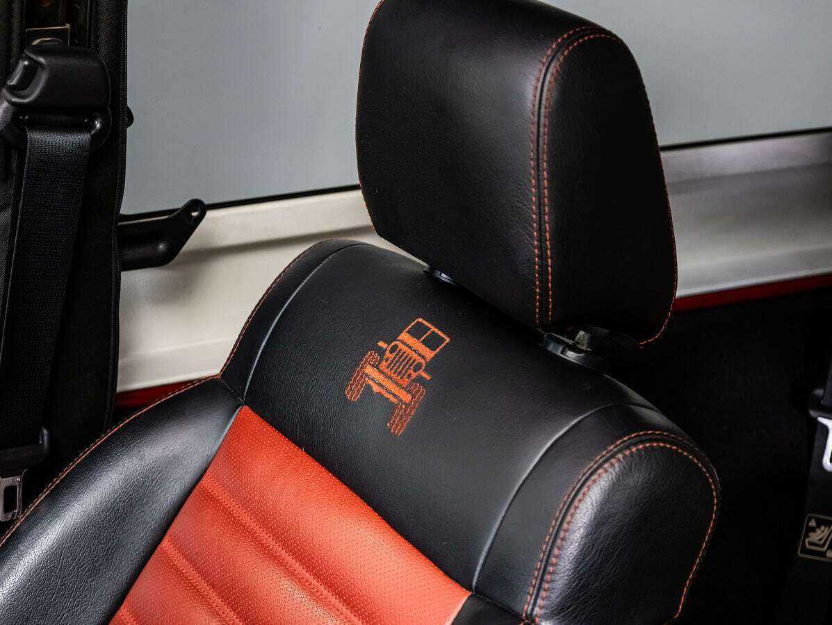 Jeep Wrangler, 2011 Фото №18