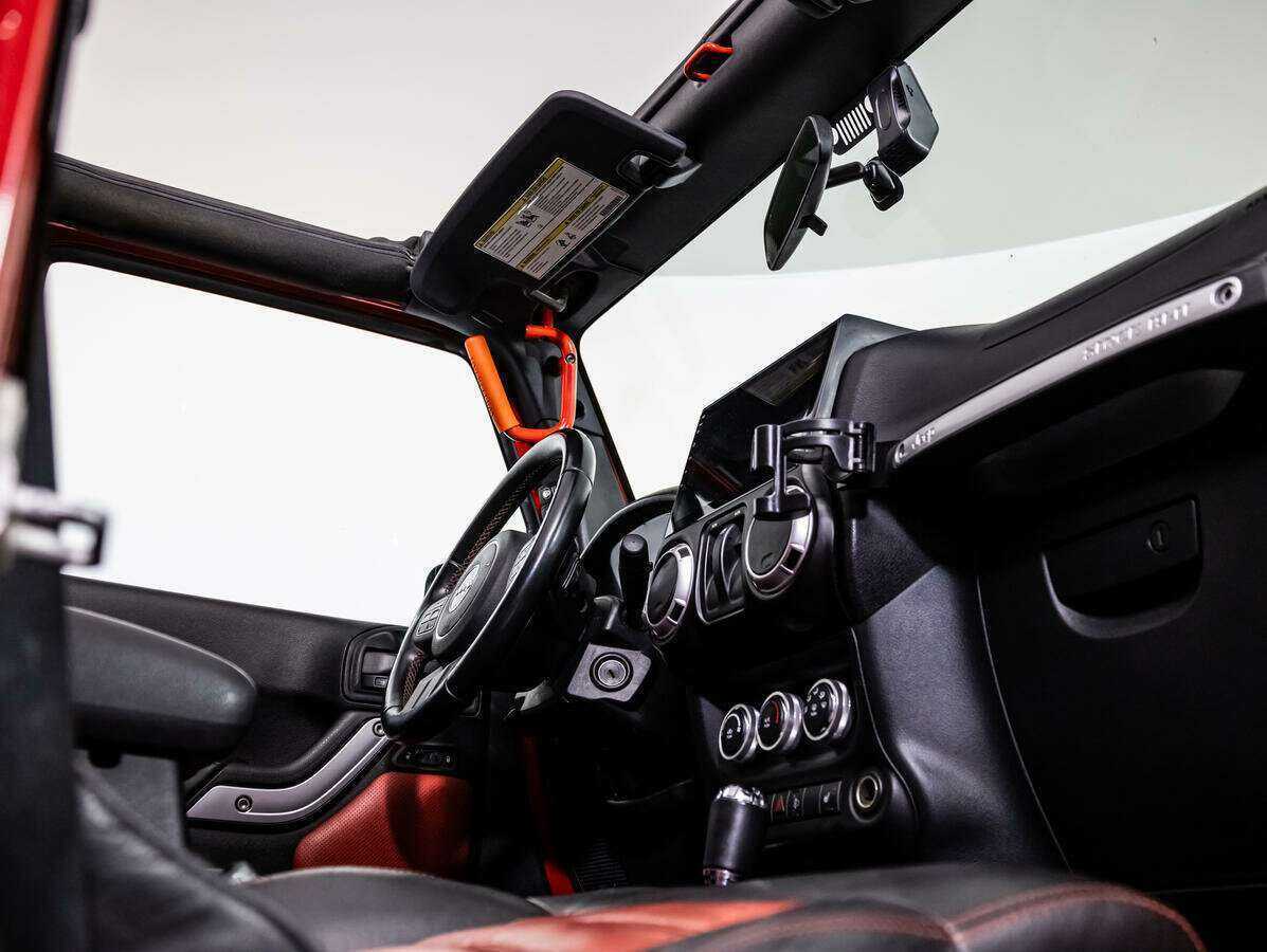 Jeep Wrangler, 2011 Фото №22