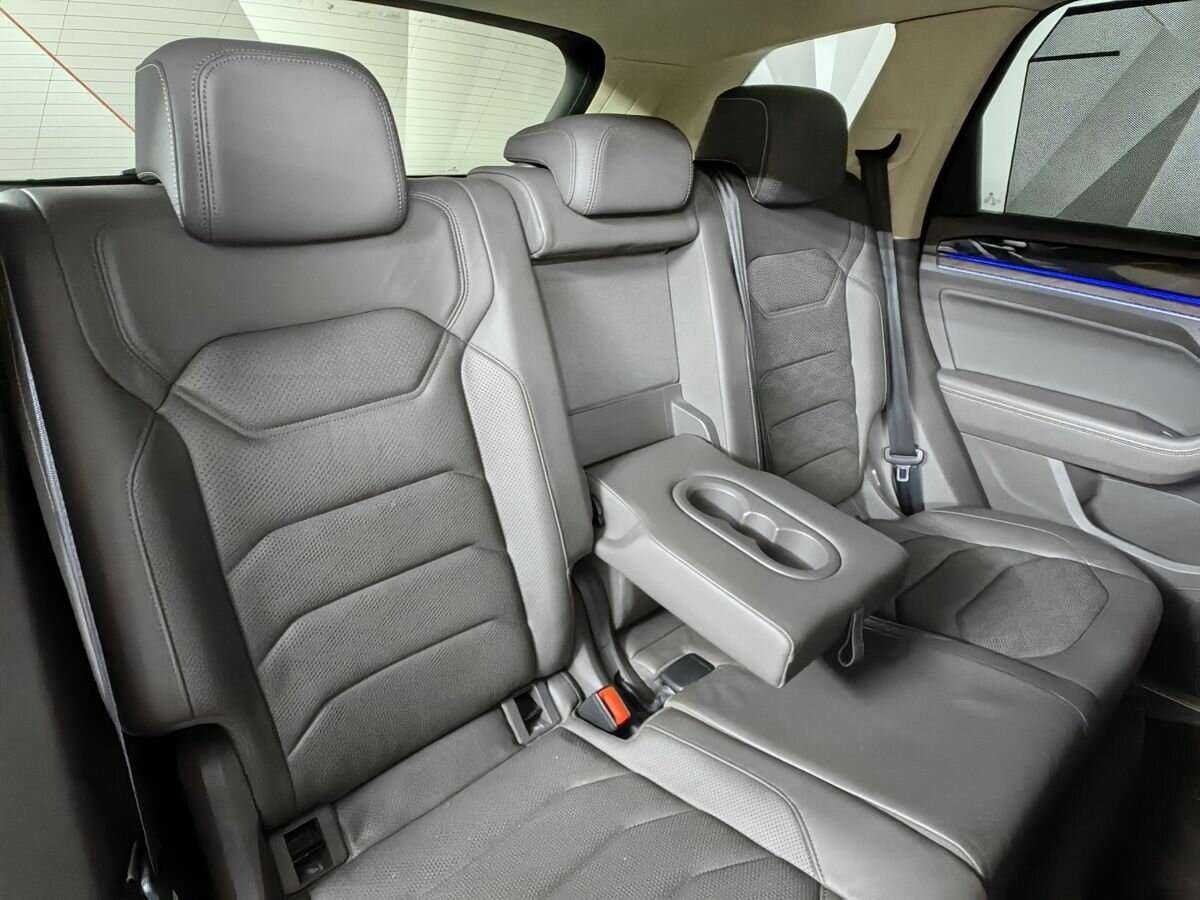 Volkswagen Touareg, 2018 Фото №13