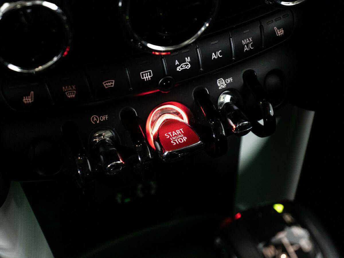 Mini Hatch Cooper, 2016 Фото №16