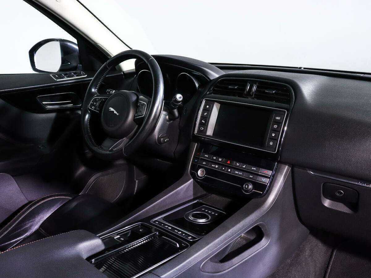 Jaguar F-Pace, 2016 - 83 000 км. | Фото №7