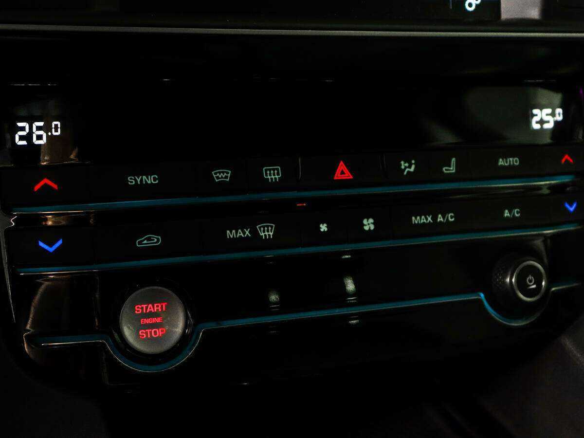 Jaguar F-Pace, 2016 Фото №15