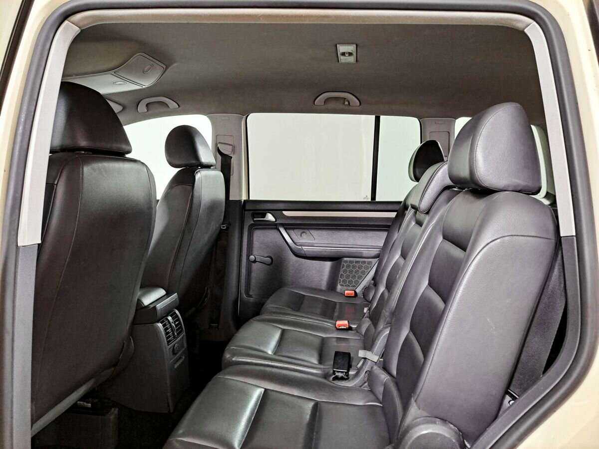 Volkswagen Touran, 2010 Фото №10