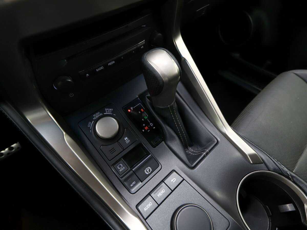 Lexus NX 200t, 2015 Фото №17