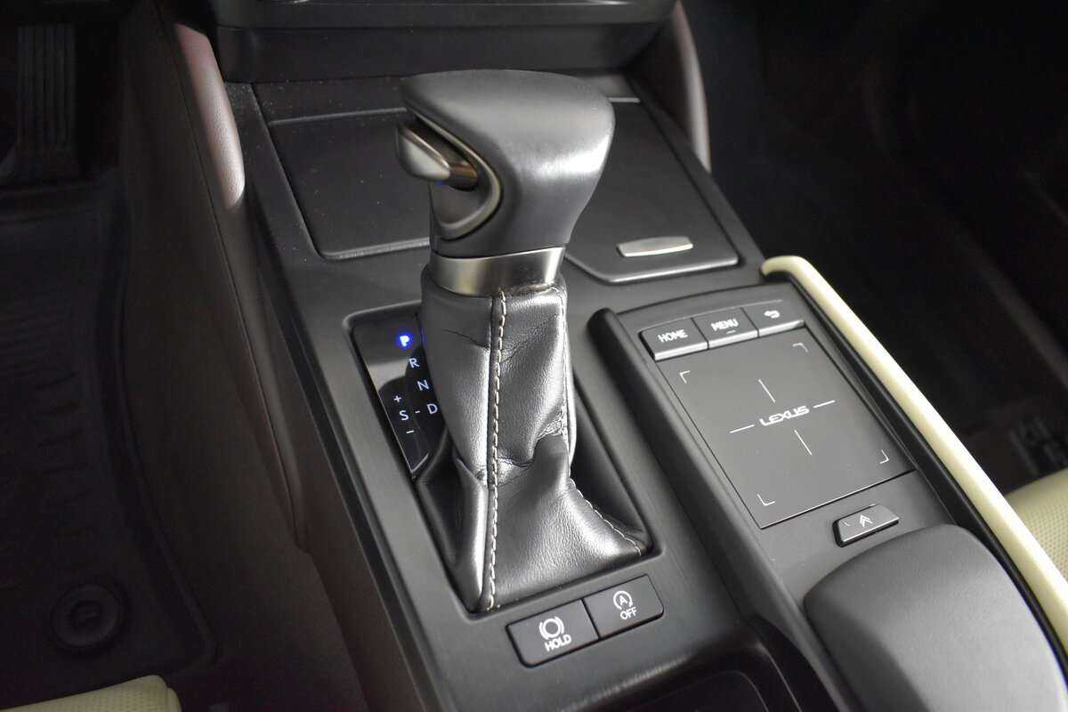 Lexus ES 250, 2018 Фото №15