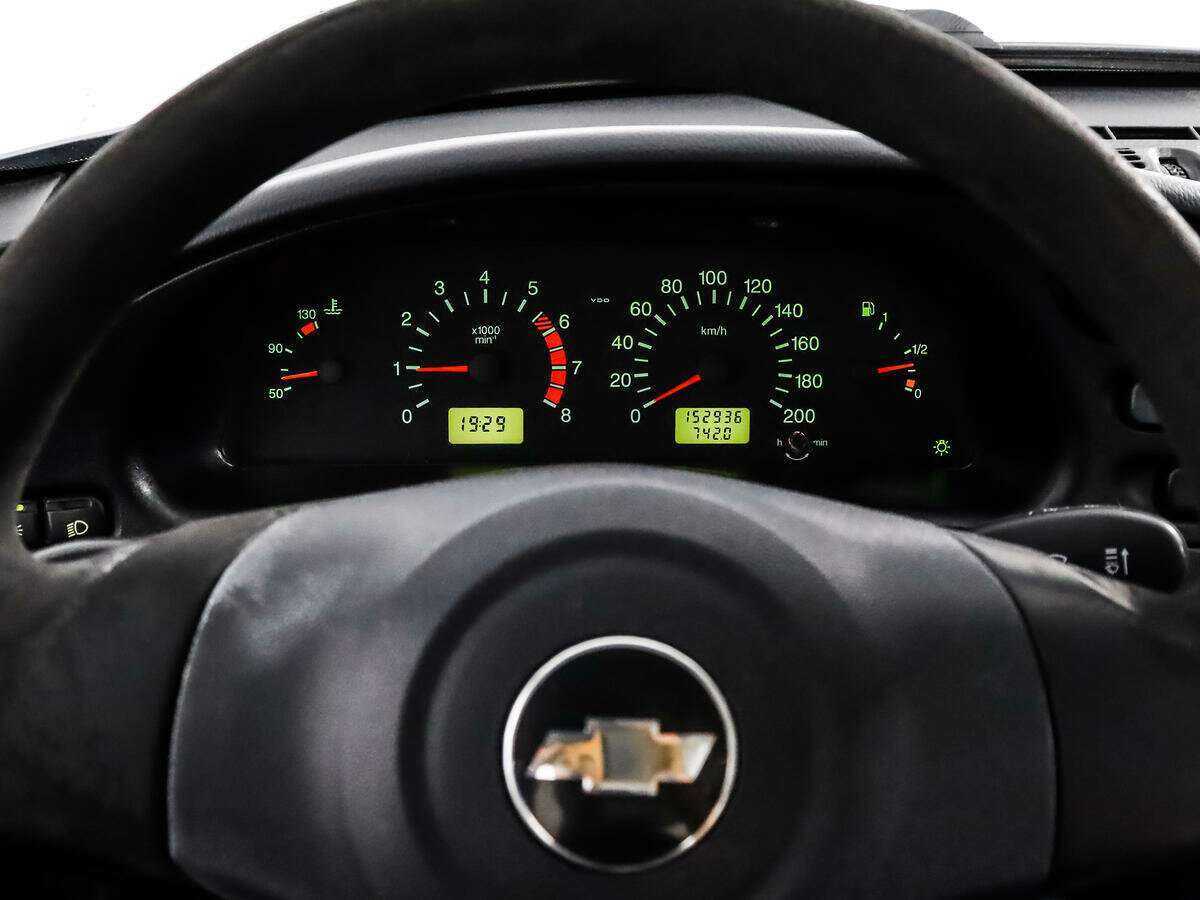 Chevrolet Niva, 2011 Фото №16