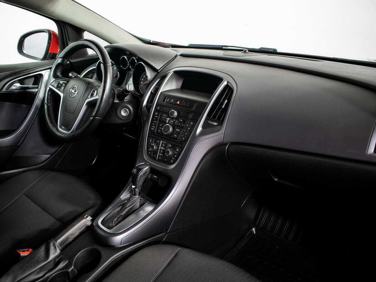 Opel Astra GTC, 2013 - 109 000 км. | Фото №8