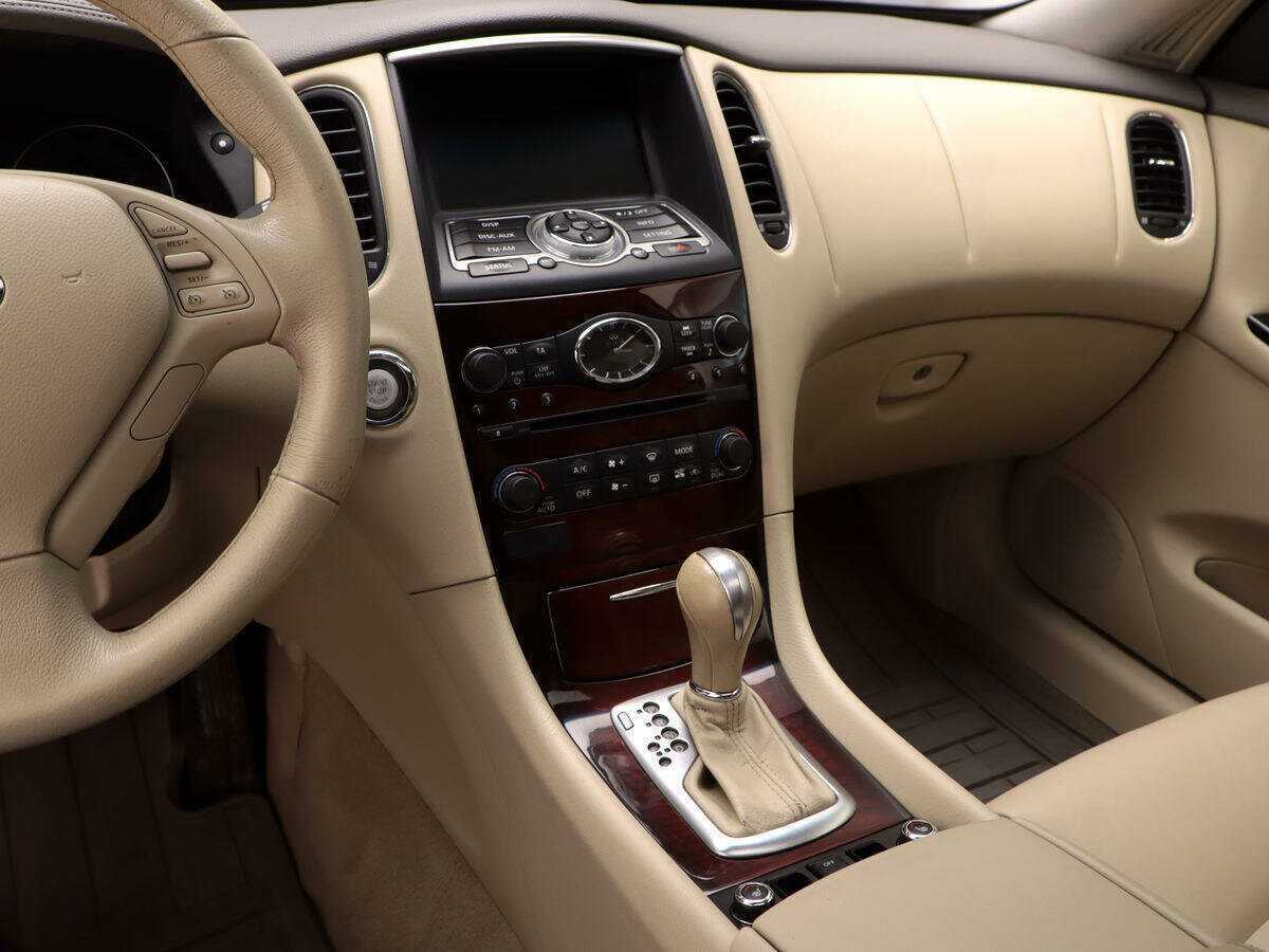 Infiniti QX50, 2015 Фото №14