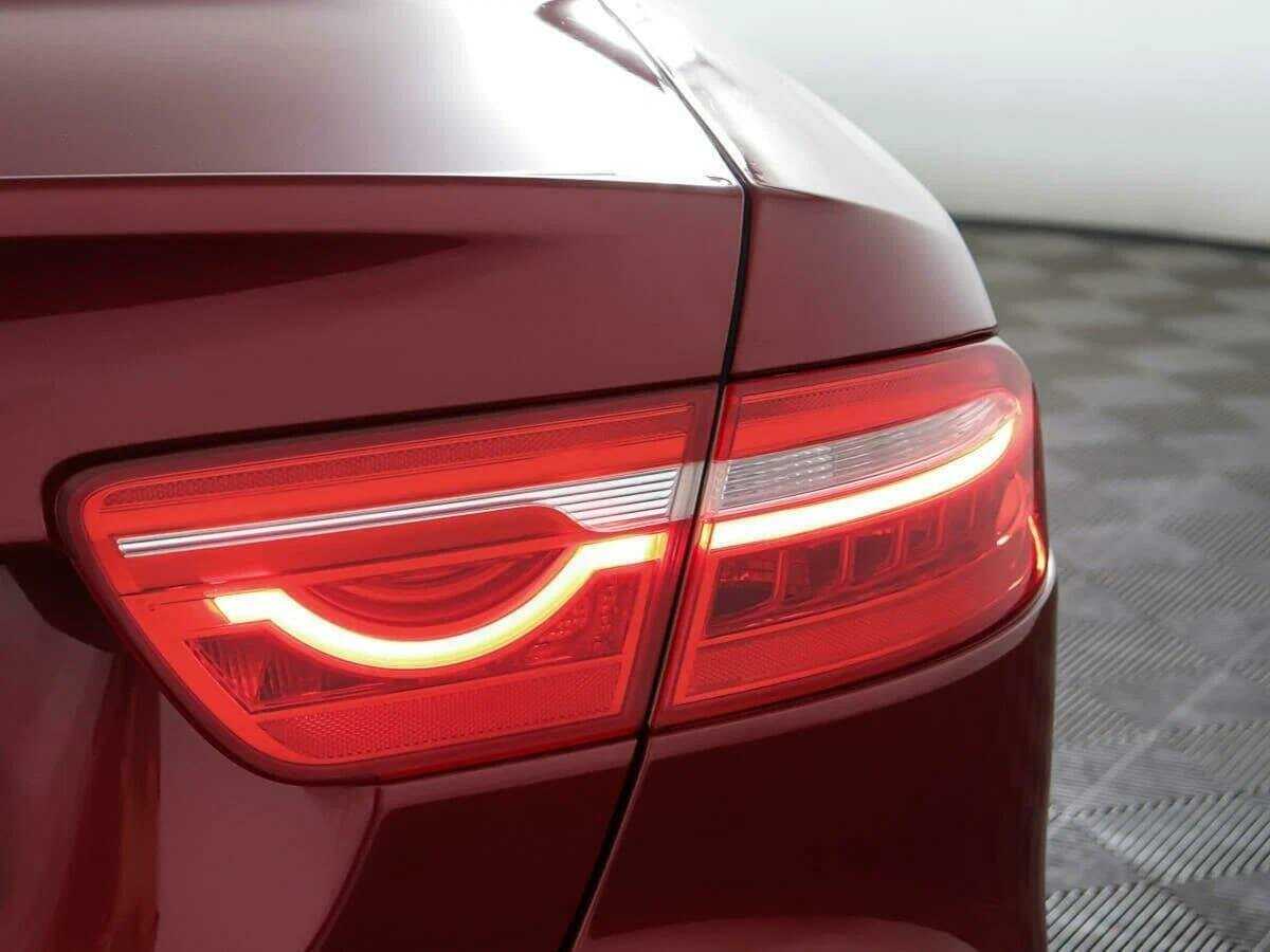 Jaguar XE, 2018 Фото №21
