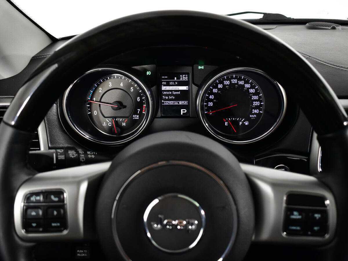 Jeep Grand Cherokee, 2011 Фото №11