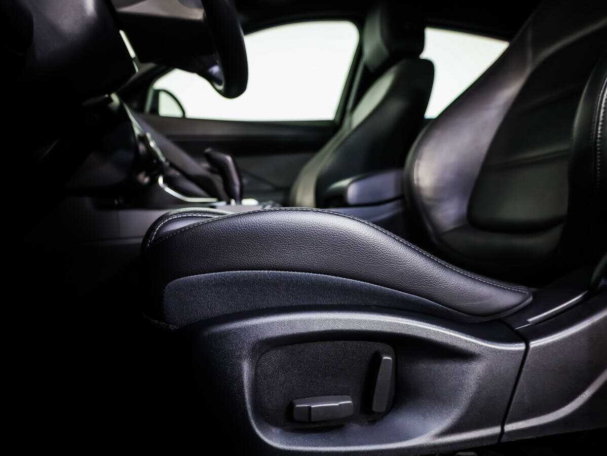 Jaguar E-Pace, 2018 Фото №16