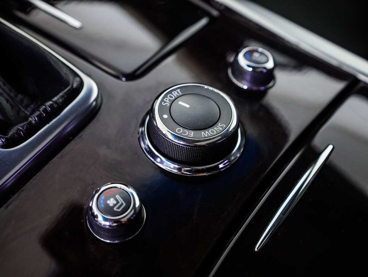 Infiniti M25, 2012 Фото №16