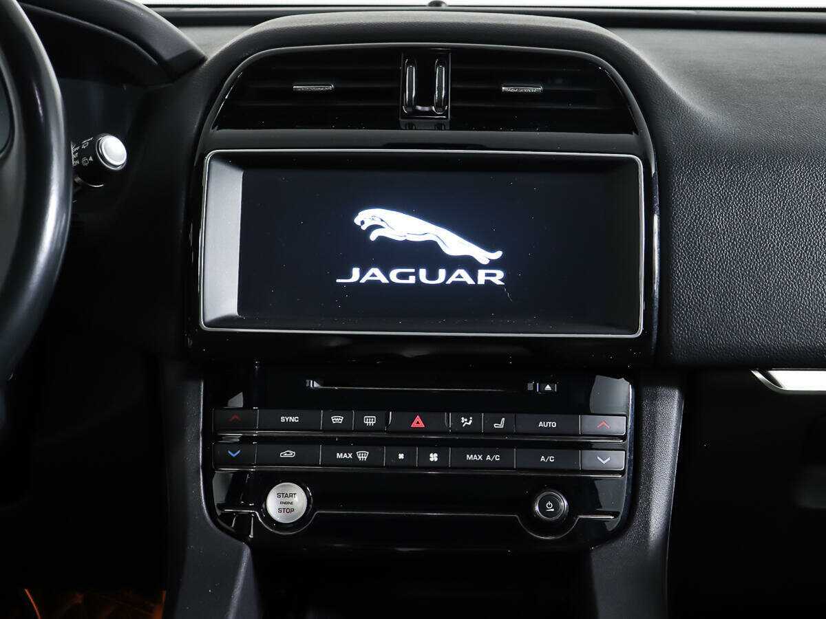 Jaguar F-Pace, 2016 Фото №11