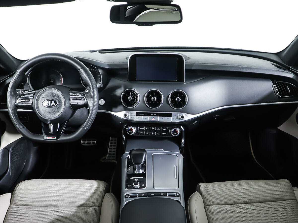 Kia Stinger, 2018 Фото №11