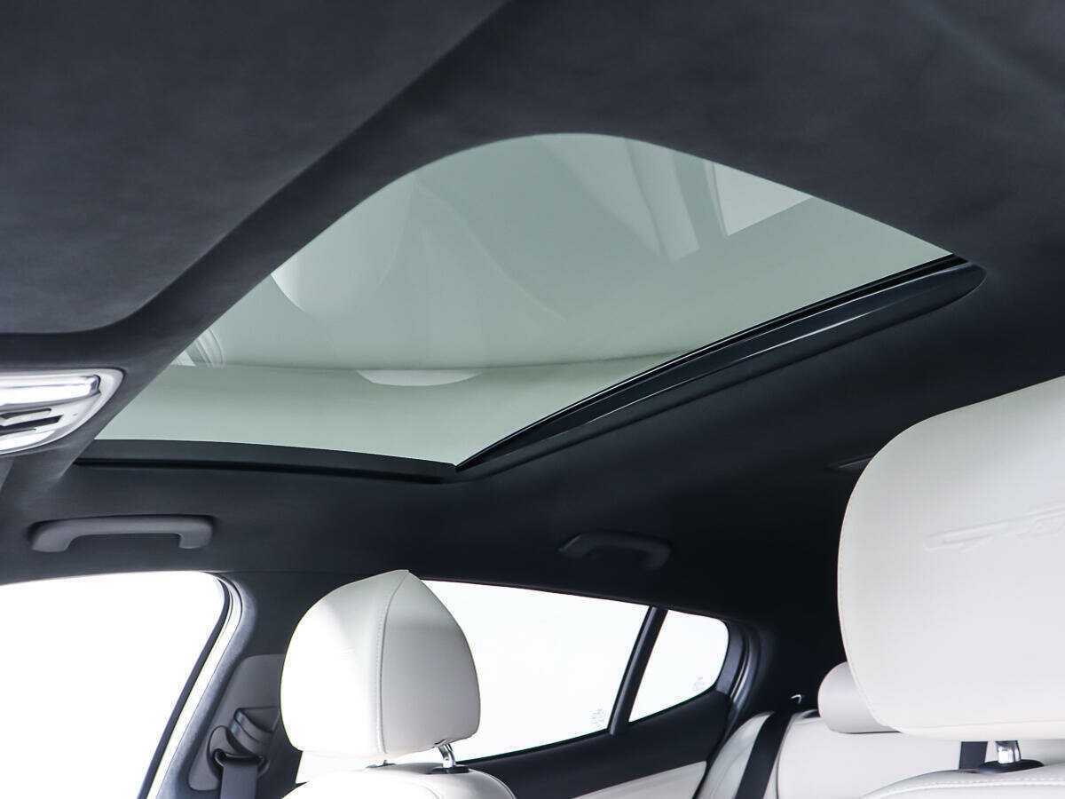 Kia Stinger, 2018 Фото №22