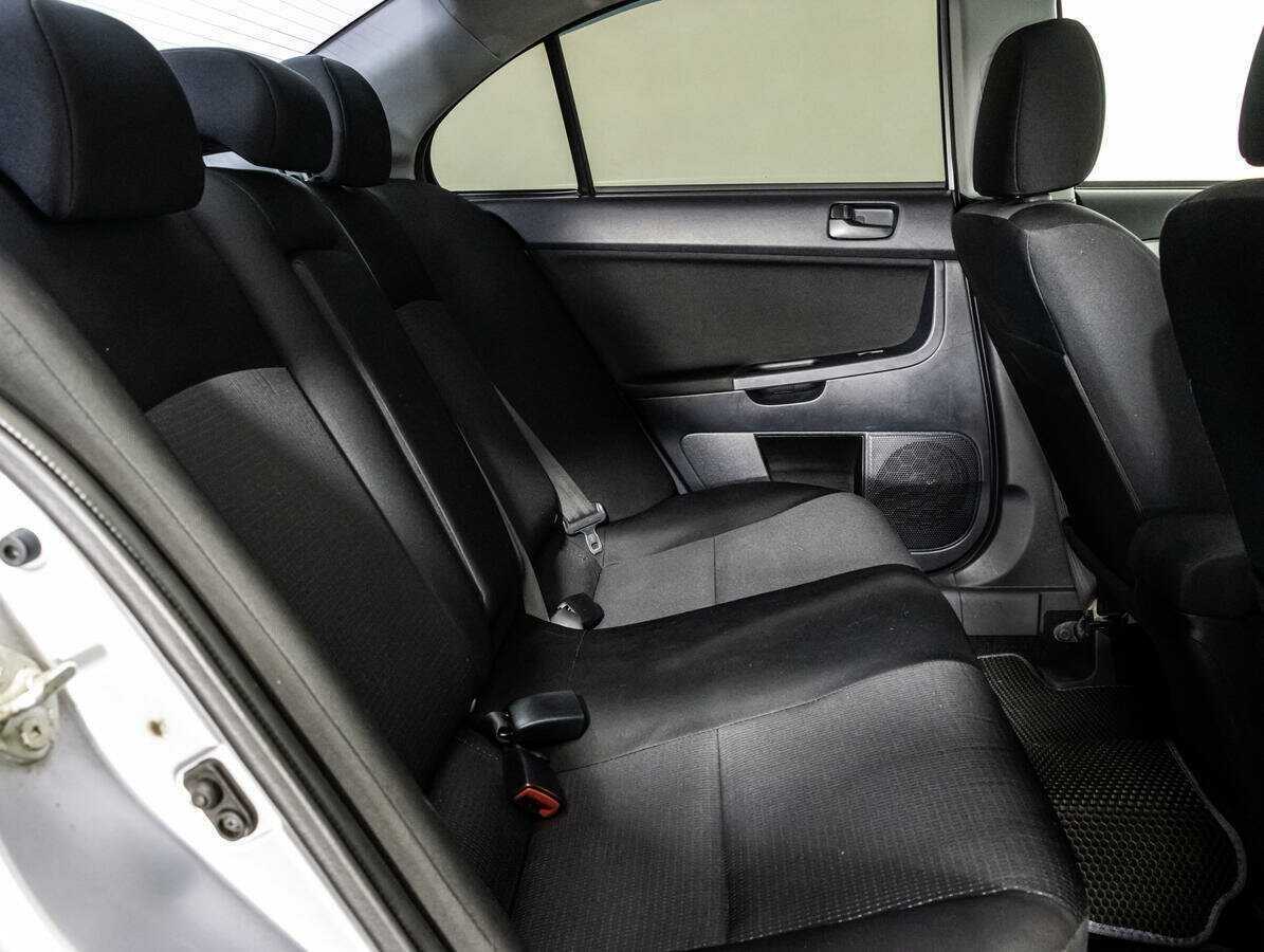 Mitsubishi Lancer, 2010 Фото №10