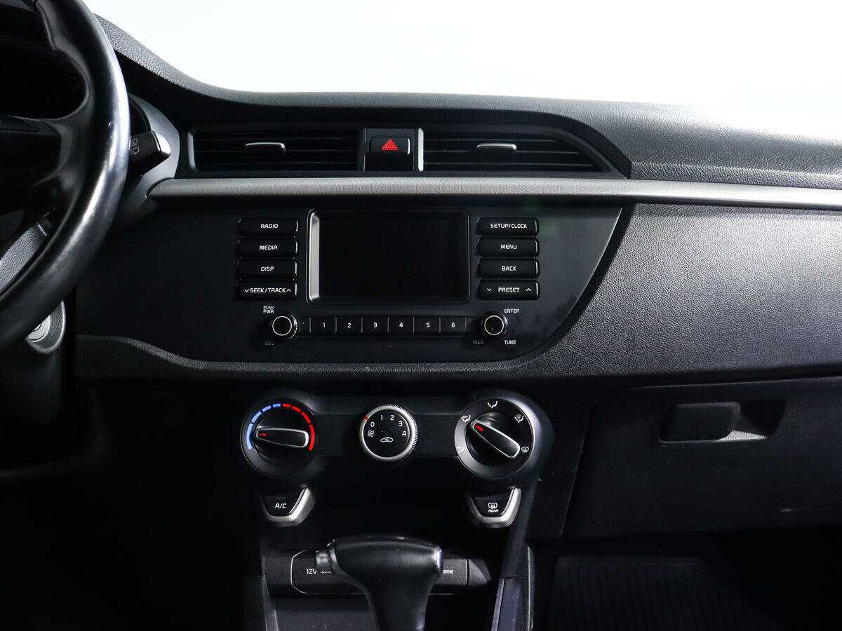 Kia Rio X-Line, 2018 Фото №11