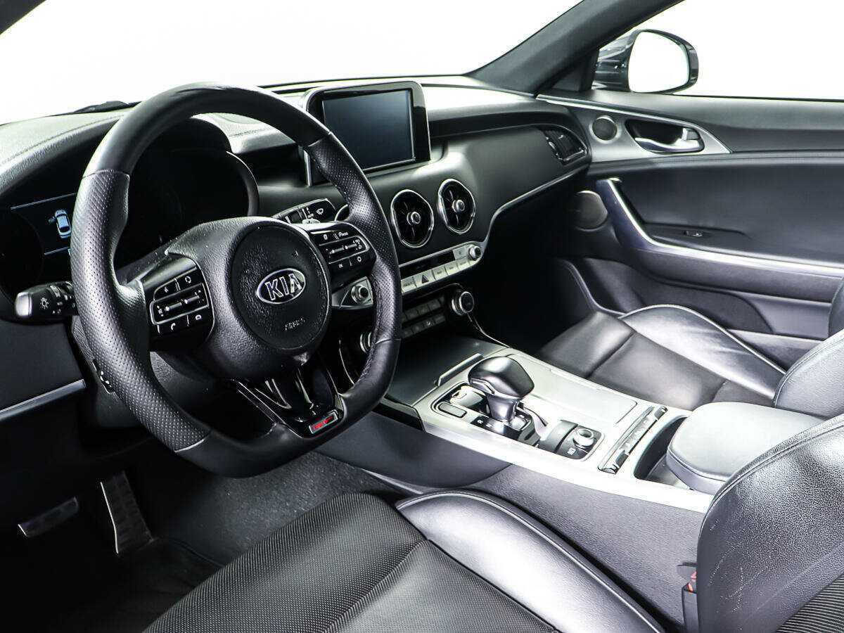 Kia Stinger, 2018 Фото №13