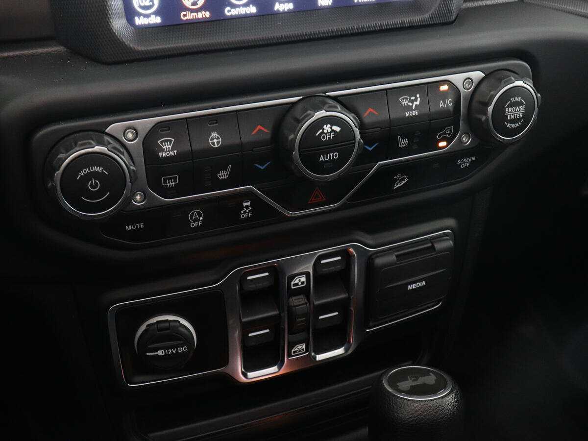 Jeep Wrangler, 2020 Фото №16