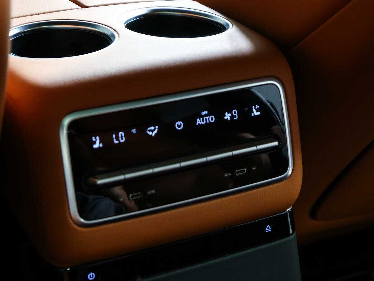 LiXiang L9 44.5 kWh, 2023 Фото №19