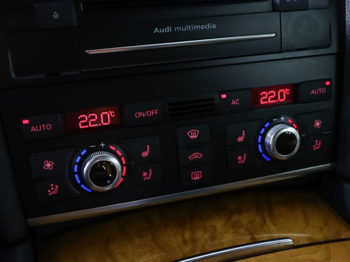 Audi Q7, 2010 Фото №26